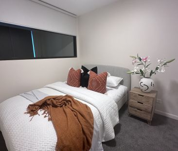 Furnished renovated 1 bedroom..! - Photo 1