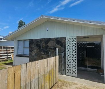 Newly refurbished 4 Bedroom - Photo 1