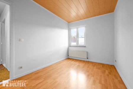 Charmante woning met 2 slaapkamers in het centrum van Belsele - Photo 3