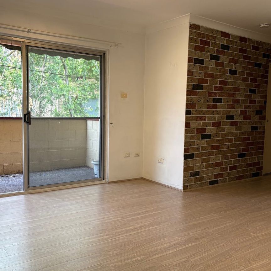 Neat & Tidy 2 Bedroom Unit - Walk to Parramatta CBD - Photo 1