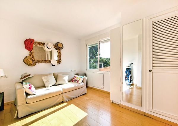 9 Avinguda Amèrica, Portals Nous, Balearic Islands 07181