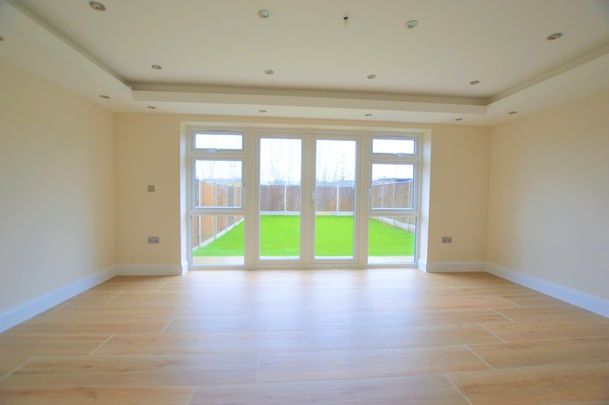 Maple Road, Hayes - Photo 1