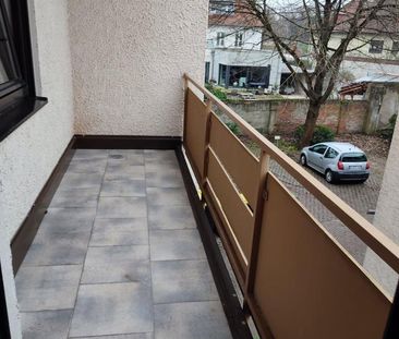Modernisierte 2- Zimmer- Wohnung mit Balkon direkt in der Saarlouis... - Foto 4
