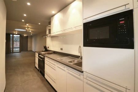 Moderne stadswoning met groot dakterras te midden van centrum - Photo 4