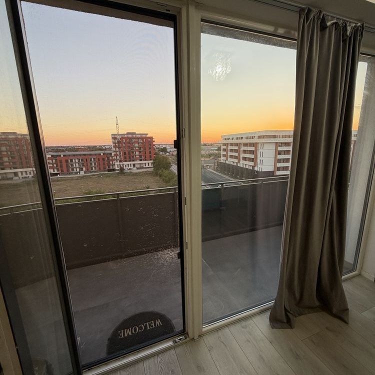 Apartament modern 2 camere, loc de parcare, Torontalului - Fotografie 1