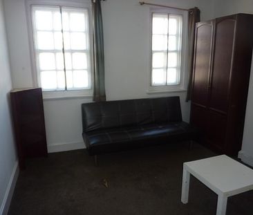 Nice 1 bedroom flat for rent located 1 min away from Archway tube! - Photo 5