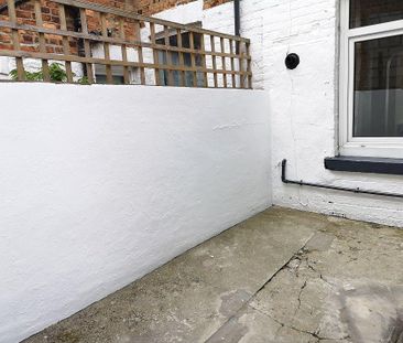 2 bedroom terraced house to rent - Photo 6