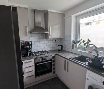 Room in a Shared Flat, Rochfort House, SE8 - Photo 3