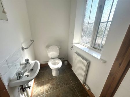 4 bedroom detached house to rent - Photo 5