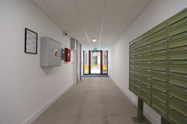 Worrall Street, Salford - Photo 1