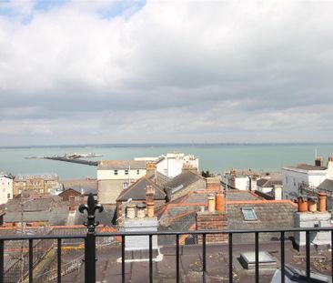 3 bedroom flat to rent - Photo 6
