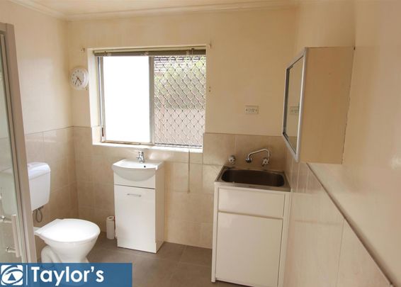 IDEAL FOR THOSE SEEKING A CLEAN, MODERN AND EASY-CARE LIFESTYLE IN A SUPERB LOCATION! - Photo 1