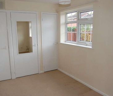 High Grove Close, Stretton, DE13 - Photo 3