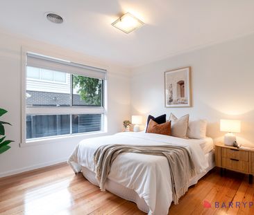 Freshly Painted 2-bedroom Unit With Private Courtyard! - Photo 5