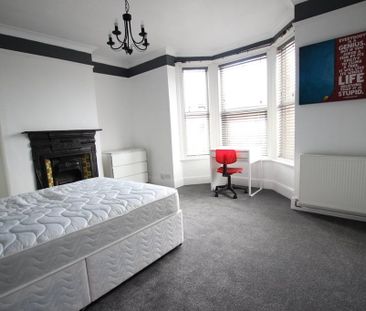 6 bedroom semi-detached house to rent - Photo 6