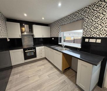 3 bedroom terraced house to rent - Photo 6