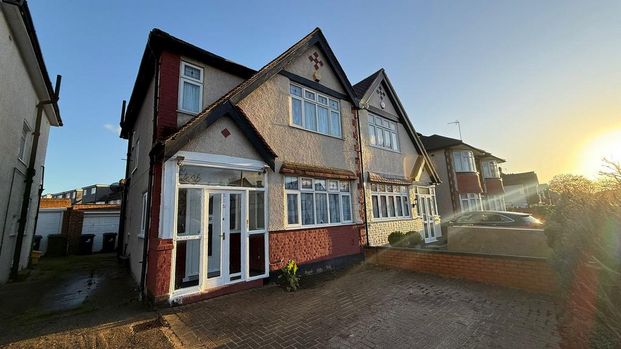 3 bedroom semi-detached house to rent - Photo 1