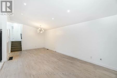 853 BEM AVENUE - Photo 2
