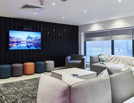 Studio Gold - Photo 3