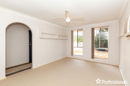 14 Sherbourne Way, Armadale WA 6112 - Photo 4