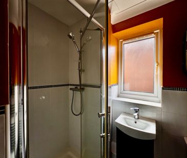 3 Bed Maisonette, Cobden Marine Court, SO17 - Photo 6