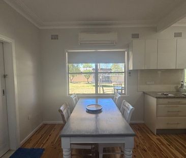 Family Friendly Home - Photo 3