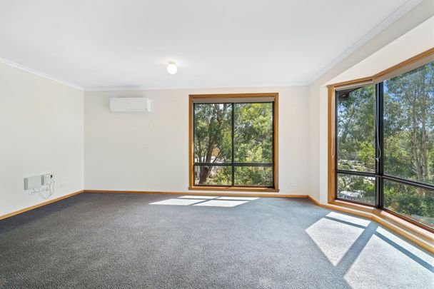 Sunny Three-Bedroom Home in Claremont - Photo 1