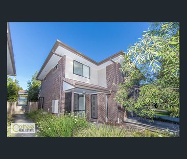 Townhouse In Bracken Ridge - Photo 4