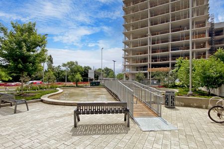 For Lease - 30 Meadowglen Place Unit# 609, Toronto, Ontario - Photo 3