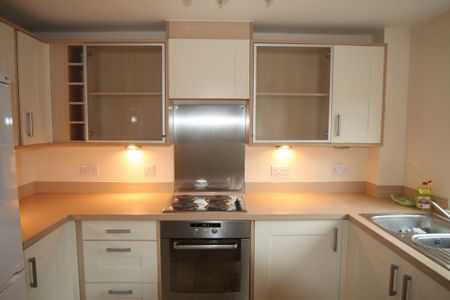 2 bedroom flat to rent - Photo 4
