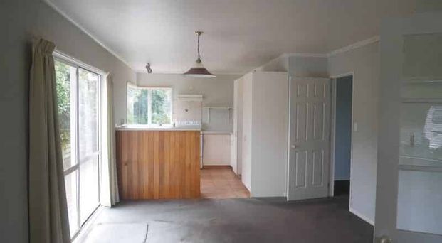 Hilltop Family Home - Photo 1