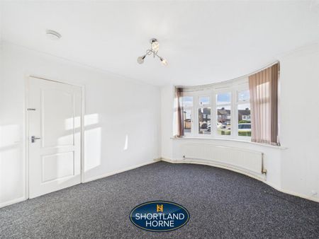 3 bedroom end of terrace house to rent - Photo 2