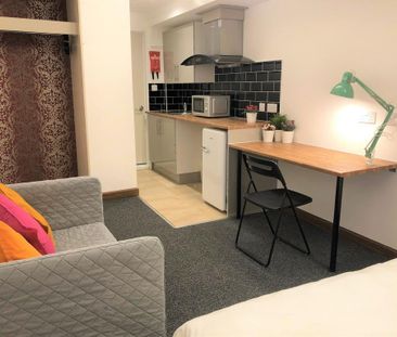 Studio to rent - Photo 1