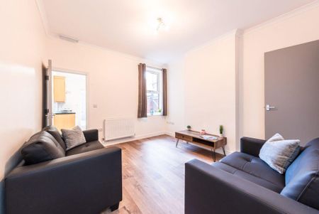 3 bedroom terraced house to rent - Photo 2