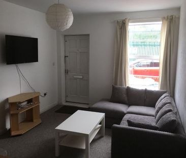 4 bedroom house to rent - Photo 1