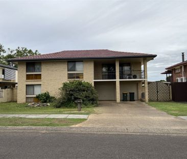 Location, Location, Location! Act quickly to secure this fantastic ... - Photo 3