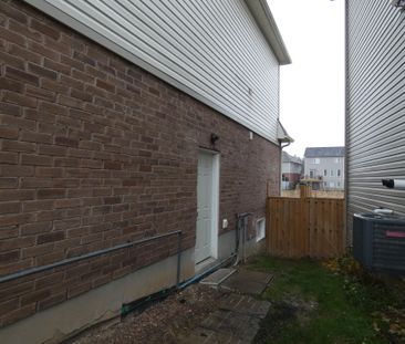 For Lease - 7857 Sassafras Trail Unit# Lower Unit, Niagara Falls, O... - Photo 5