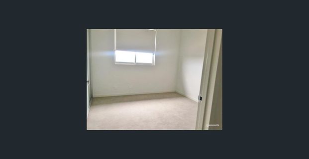 Three Bedroom Apartment! - Photo 1