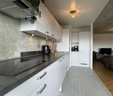 Gemeubeld 2 slaapkamer appartement op wandelafstand van Het Rivierenhof! - Photo 1