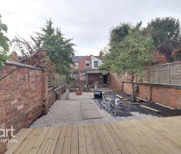 4 bedroom terraced house to rent - Photo 4