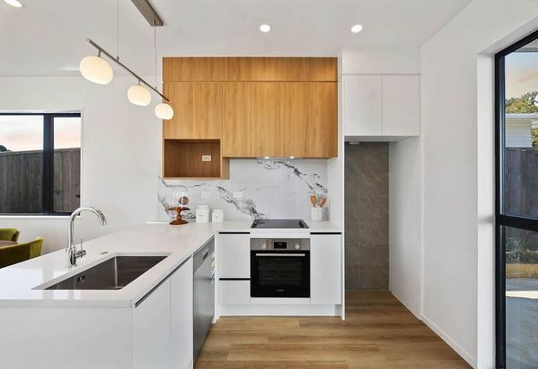 Brande New 3 Bedroom Townhouse in Manurewa - Photo 1