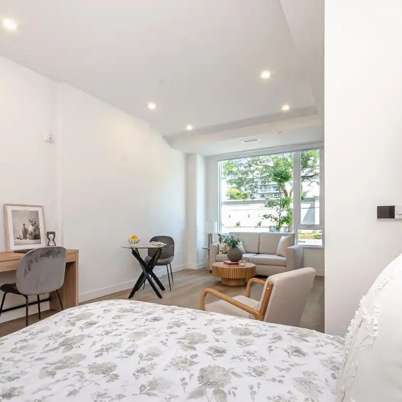 Westmount — The Westminster-Fully Furnished - Photo 1