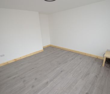 2 Bedroom Semi-Detached Bungalow - Photo 3