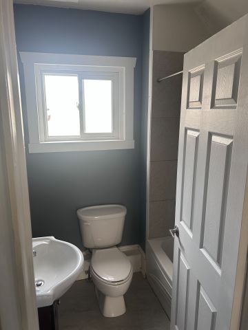 For Lease - 202 Nelson Street Unit# UPPER, Brantford, Ontario - Photo 2