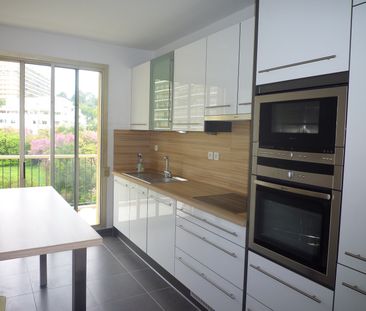 Location Appartement 3 pièces 80m² NICE 06200 - Photo 5