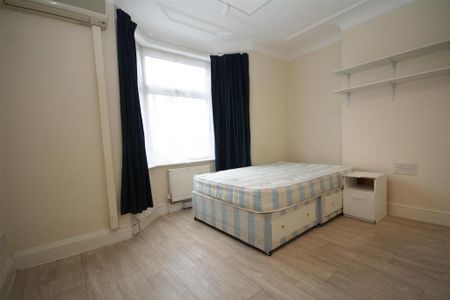 House share to rent - Photo 2