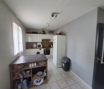 Location Appartement 3 pièces 43m² CUERS 83390 - Photo 4