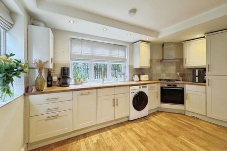 2 bedroom maisonette to rent - Photo 3