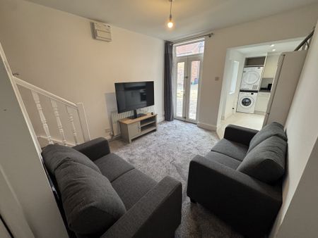 Heslington Road - P2177 - Photo 2