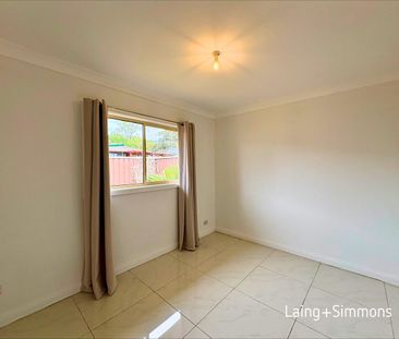 Modern two-bedroom home with water included - Photo 4